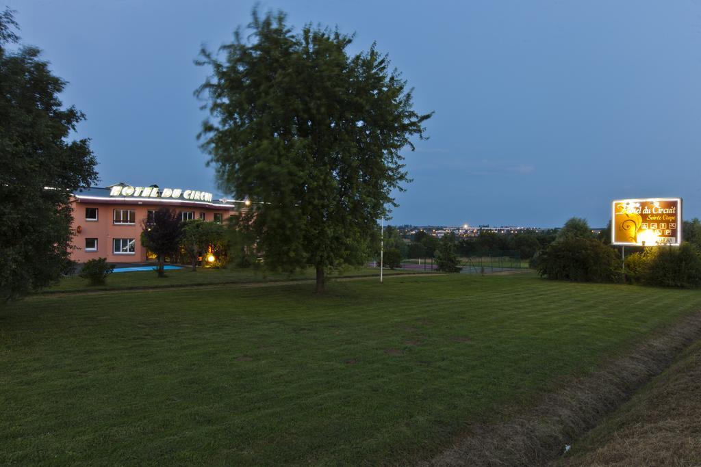 Cit'Hotel Du Circuit Magny-Cours Bagian luar foto